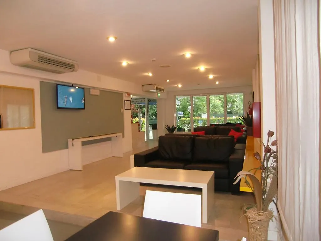 ***  Hotel Desire' Riccione Italie