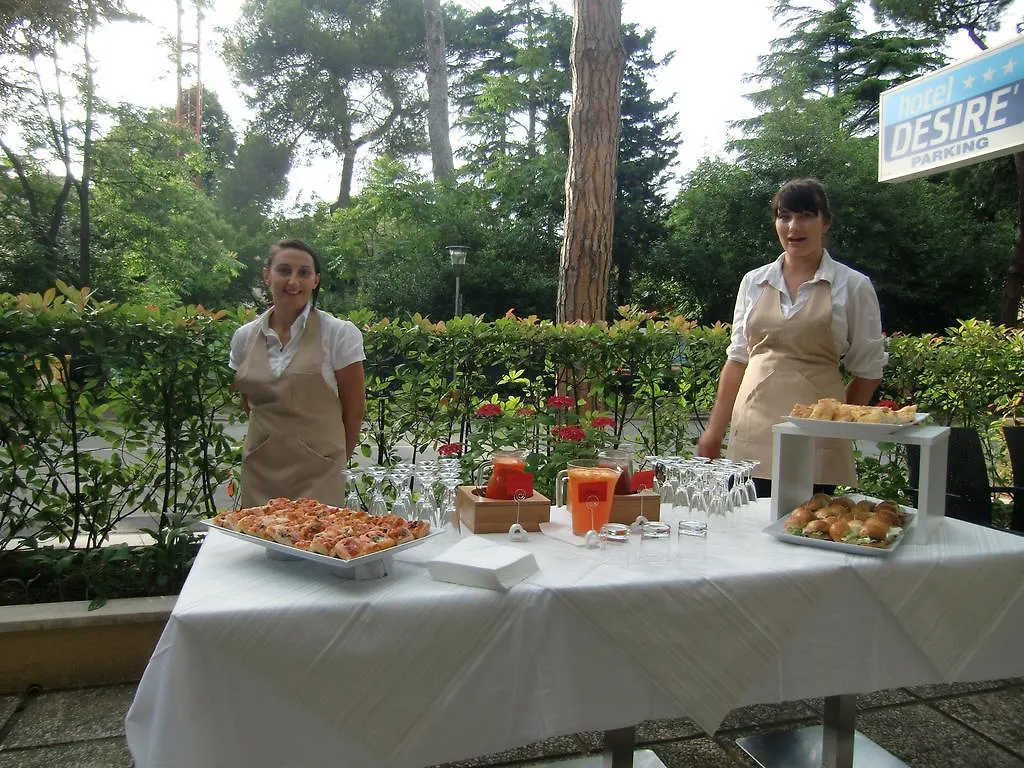 ***  Hotel Desire' Riccione Italie
