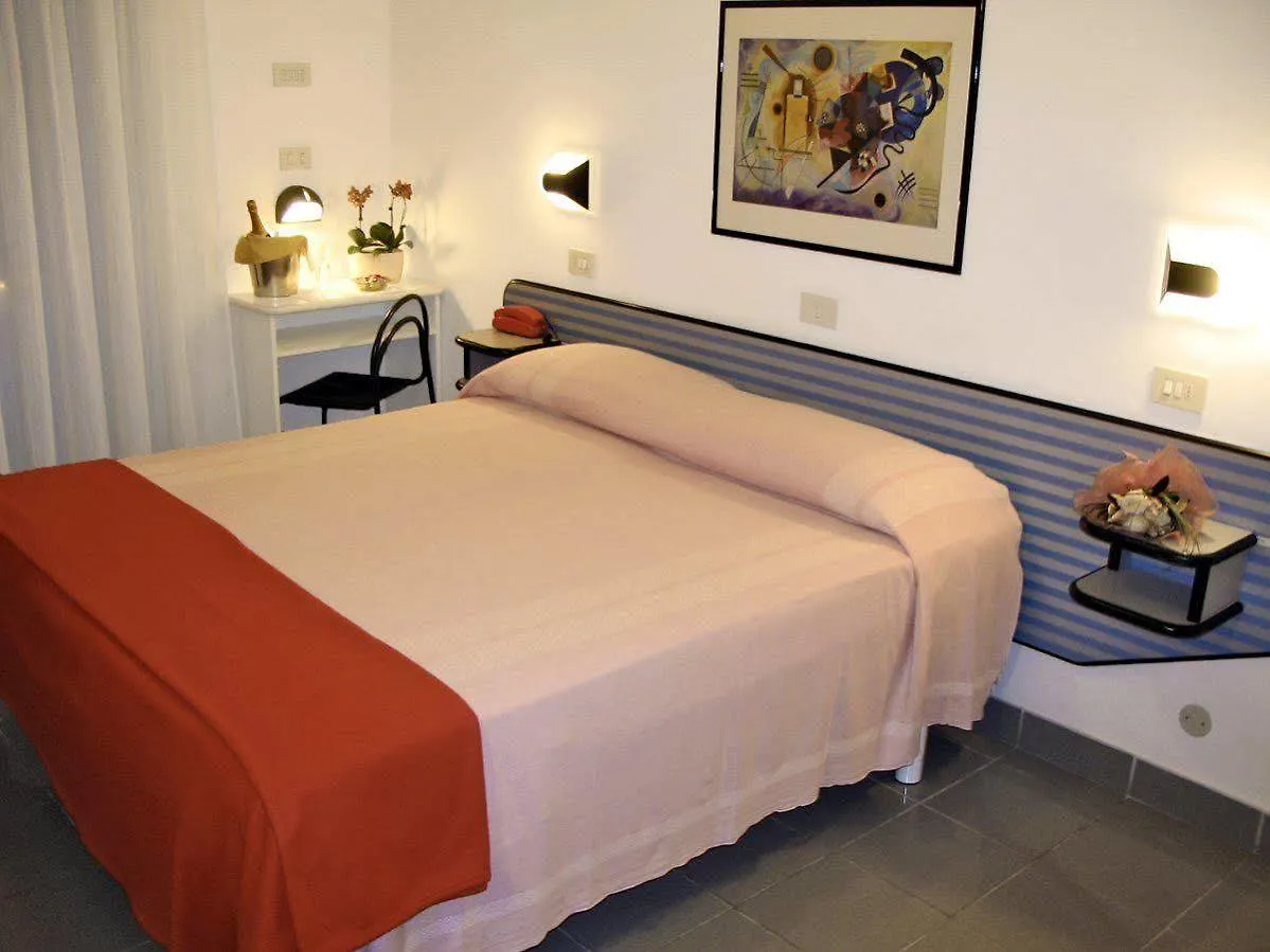 Hotel Desire'