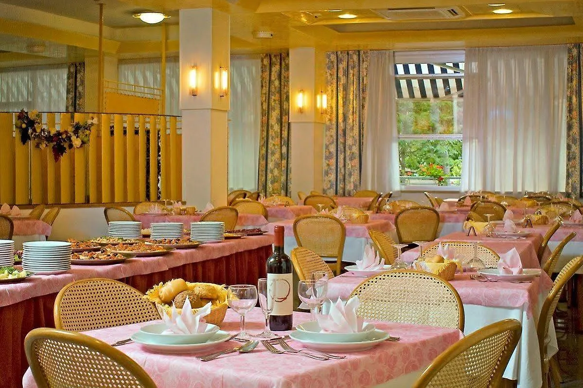 Hotel Desire'