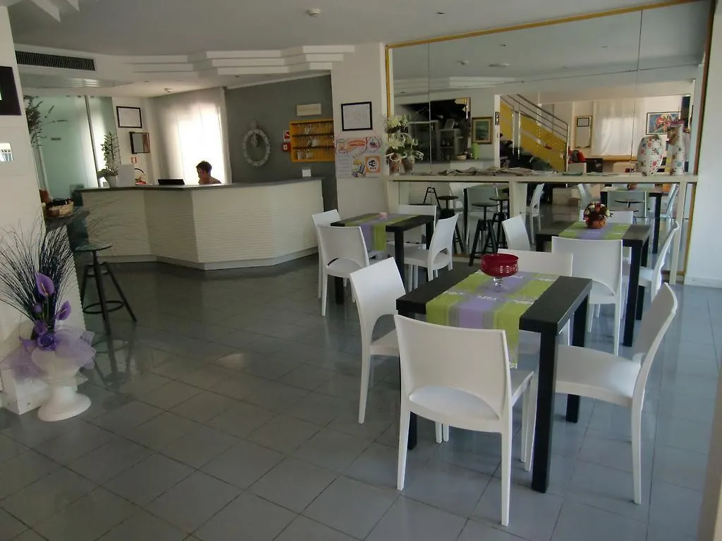 Hotel Desire'