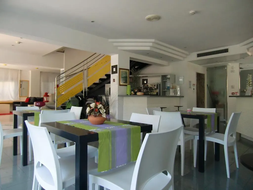 Hotel Desire' 3*, Riccione